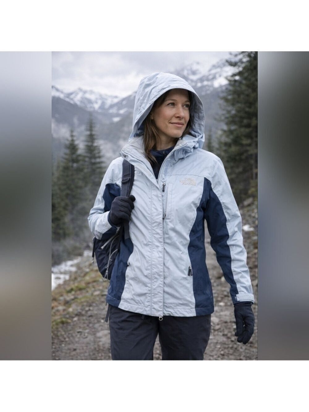 The North Face HyVent Hooded Jacket Women’s Small Blue EUC